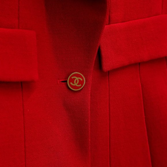 Chanel 01A Red Wool Blazer - Picture 9 of 13